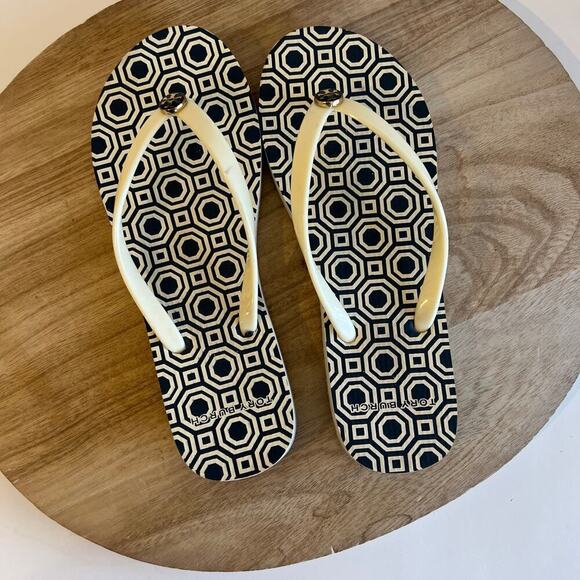 Tory Burch Blue & White Pattern Embellished Logo Flip Flop Sandal Size 6 - Picture 8 of 10